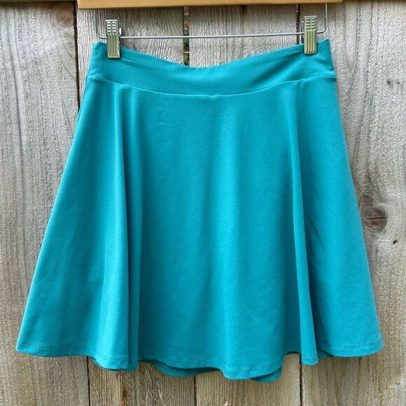 Fabletics Teal Flounce Tennis Skort - Picture 4 of 8